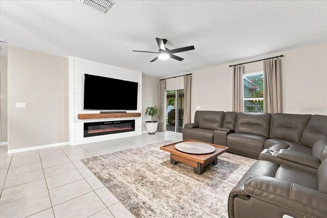 1736 RED LOOP, Lakeland, FL 33801