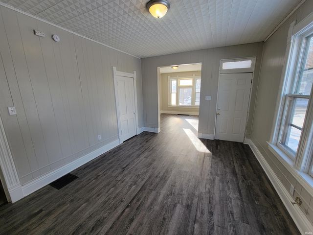 636 W Creighton Avenue, Fort Wayne, IN 46807