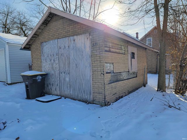 636 W Creighton Avenue, Fort Wayne, IN 46807