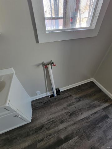 636 W Creighton Avenue, Fort Wayne, IN 46807