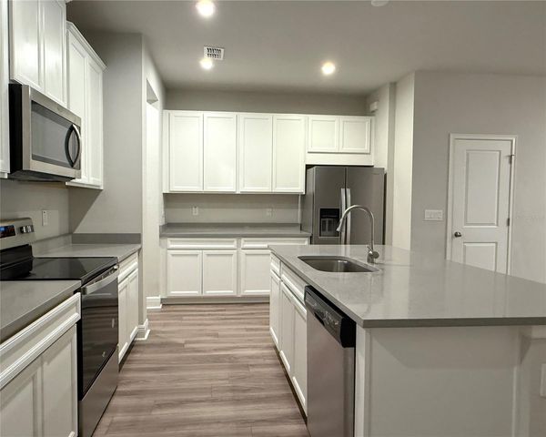 6117 GRAND SONATA AVENUE, Lutz, FL 33558