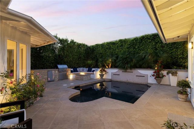 433 Seaward, Corona Del Mar, CA 92625