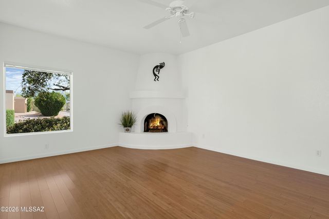 1897 N Fountain Park Drive, Tucson, AZ 85715