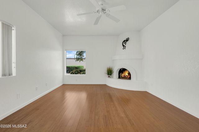 1897 N Fountain Park Drive, Tucson, AZ 85715