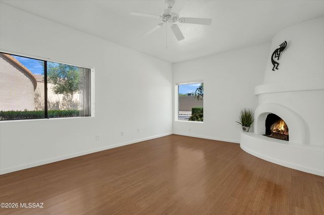 1897 N Fountain Park Drive, Tucson, AZ 85715