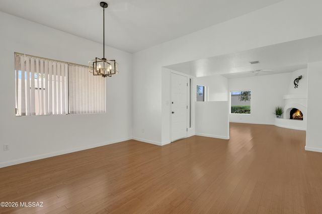 1897 N Fountain Park Drive, Tucson, AZ 85715