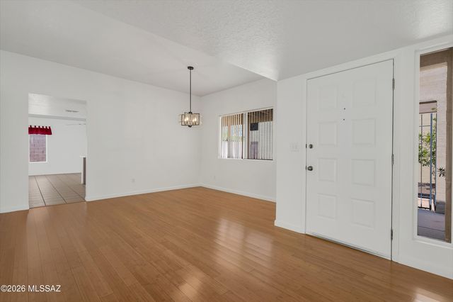 1897 N Fountain Park Drive, Tucson, AZ 85715