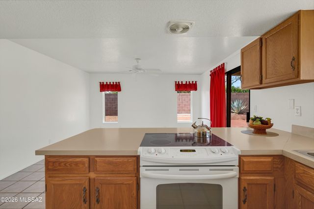 1897 N Fountain Park Drive, Tucson, AZ 85715