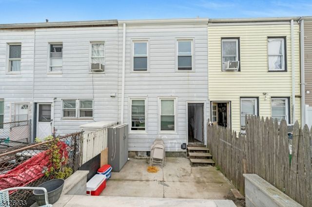 331 Forest, Kearny Town, NJ 07032