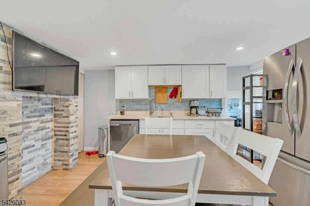 331 Forest, Kearny Town, NJ 07032 — photo 4