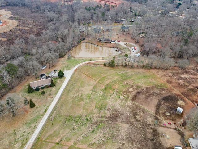 166 Double Bridge Road, Boiling Springs, SC 29316