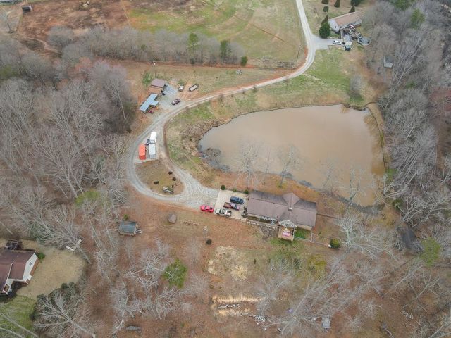 166 Double Bridge Road, Boiling Springs, SC 29316