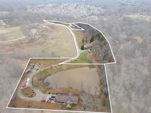 166 Double Bridge Road, Boiling Springs, SC 29316