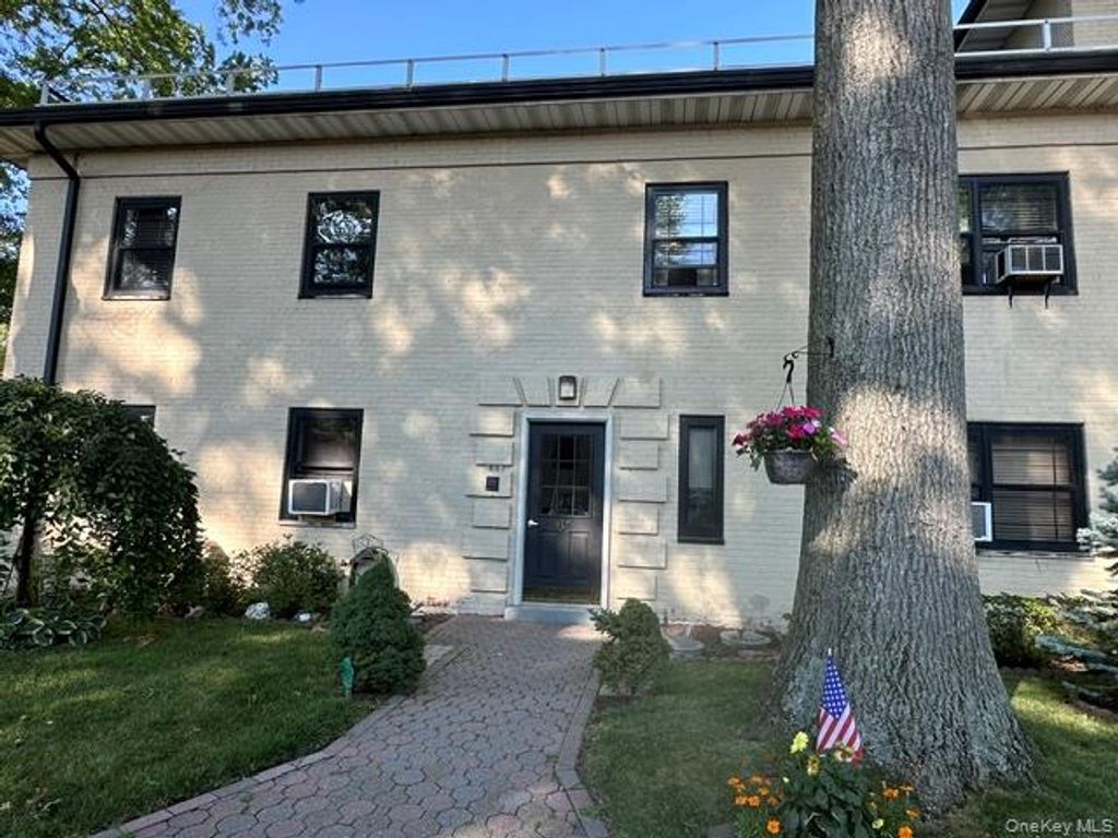 61 Manchester Road A-21, Eastchester, NY 10709