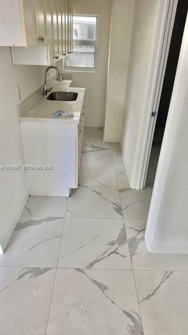 1718 SW 57th Avenue 1, West Park, FL 33023