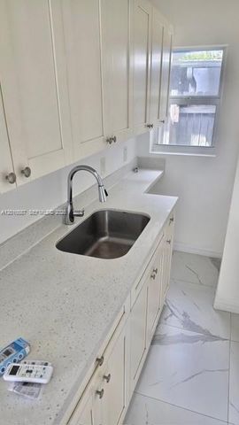 1718 SW 57th Avenue 1, West Park, FL 33023