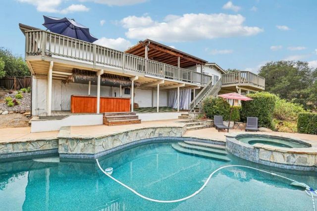 1052 Ranchito Vista, Alpine, CA 91901