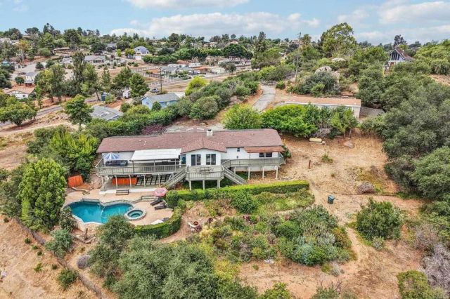 1052 Ranchito Vista, Alpine, CA 91901