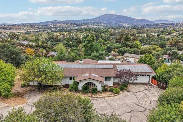 1052 Ranchito Vista, Alpine, CA 91901