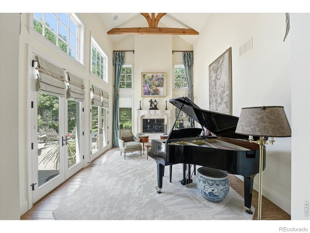Image 13 of property listing at 4053 E Iris Court, Greenwood Village, CO 80121