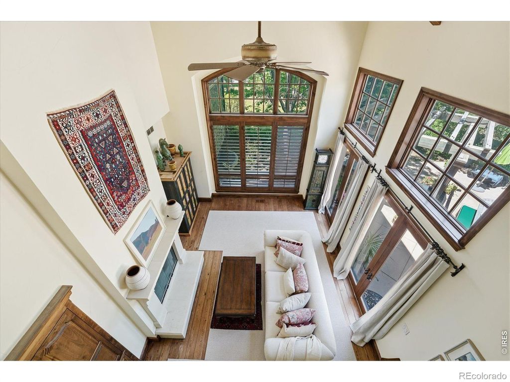 Image 6 of property listing at 4053 E Iris Court, Greenwood Village, CO 80121