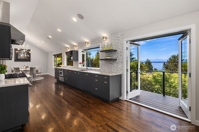 895 NW Elford Drive, Seattle, WA 98177