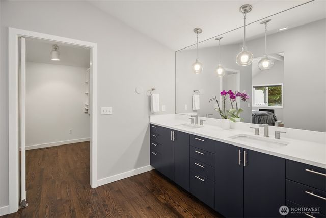 895 NW Elford Drive, Seattle, WA 98177