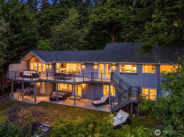 895 NW Elford Drive, Seattle, WA 98177