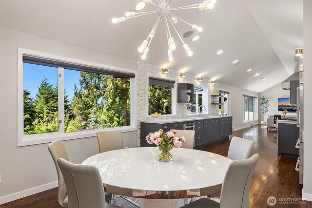 895 NW Elford Drive, Seattle, WA 98177