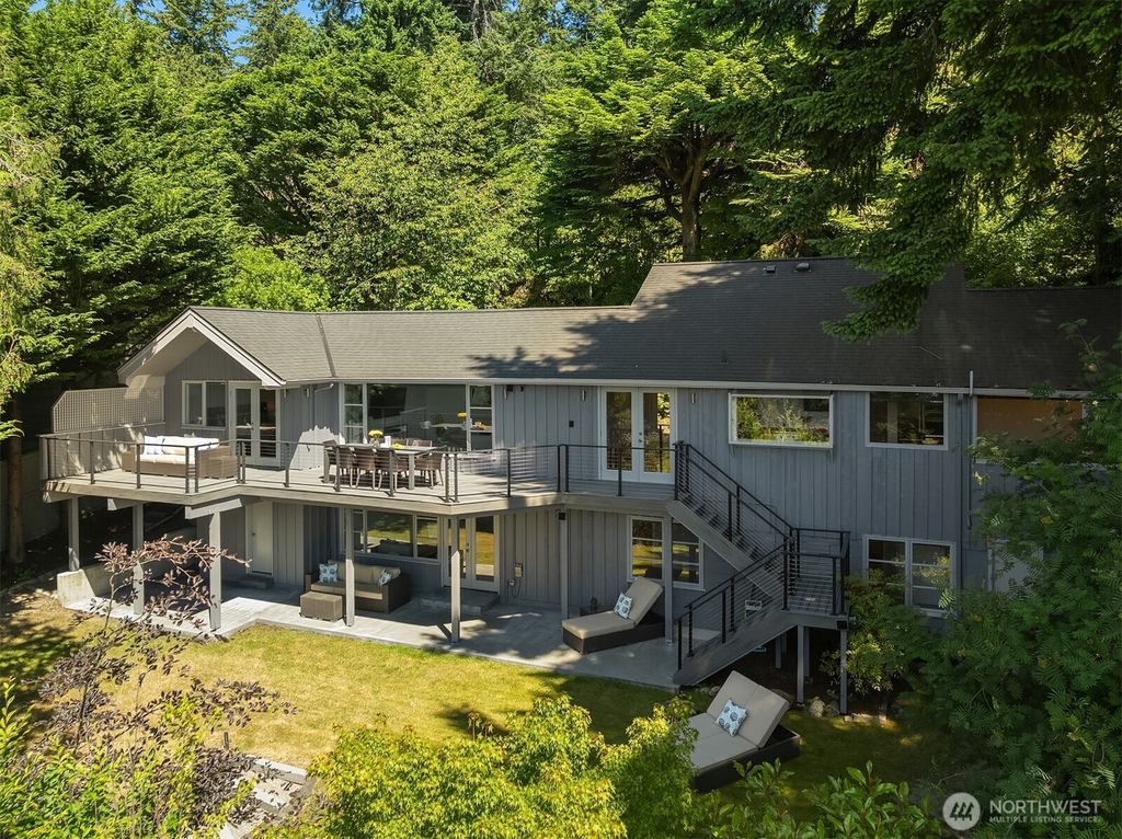 895 NW Elford Drive, Seattle, WA 98177