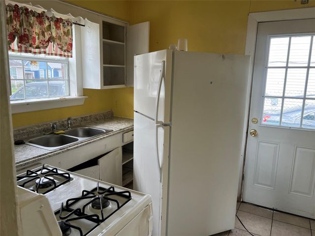 5745 Newport Street, Houston, TX 77023