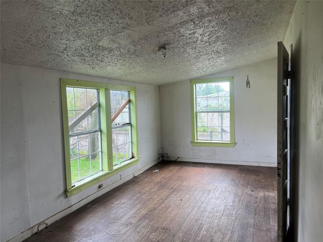 5745 Newport Street, Houston, TX 77023