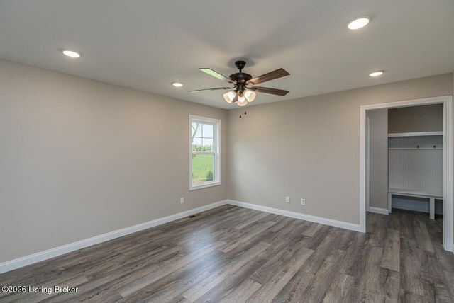 389 Williamsburg Dr, Mt Washington, KY 40047