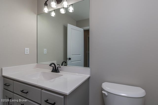 389 Williamsburg Dr, Mt Washington, KY 40047