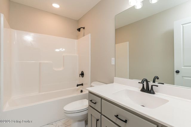 389 Williamsburg Dr, Mt Washington, KY 40047