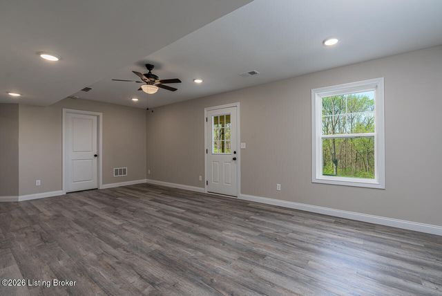 389 Williamsburg Dr, Mt Washington, KY 40047