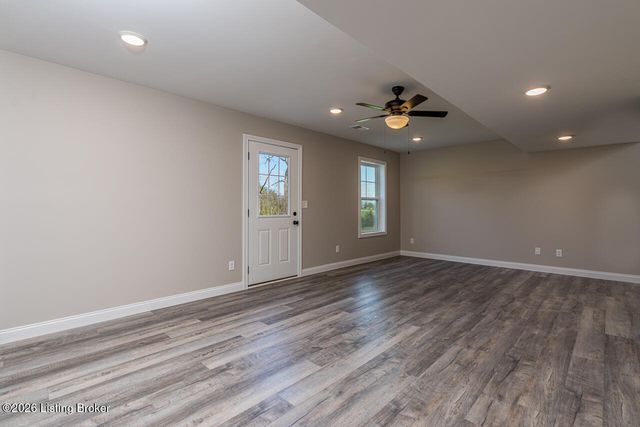 389 Williamsburg Dr, Mt Washington, KY 40047