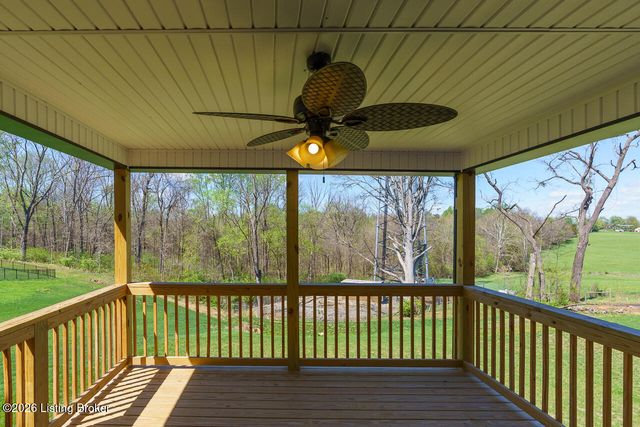 389 Williamsburg Dr, Mt Washington, KY 40047