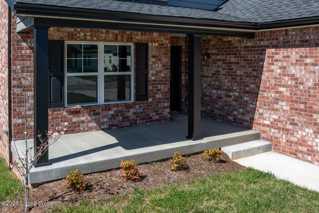 389 Williamsburg Dr, Mt Washington, KY 40047
