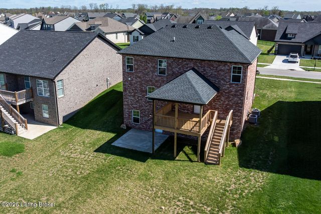 389 Williamsburg Dr, Mt Washington, KY 40047