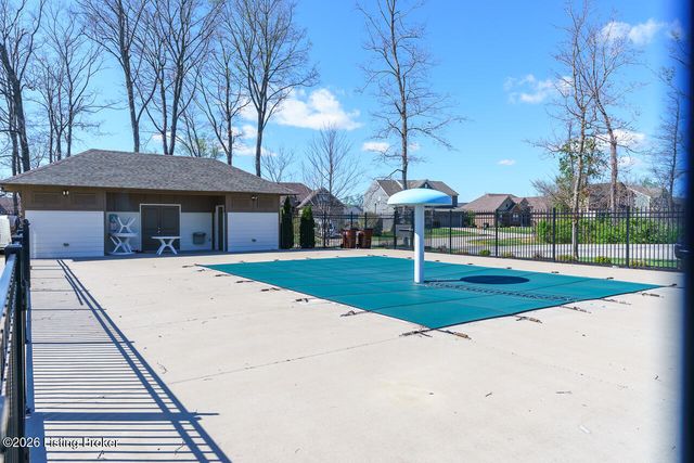 389 Williamsburg Dr, Mt Washington, KY 40047