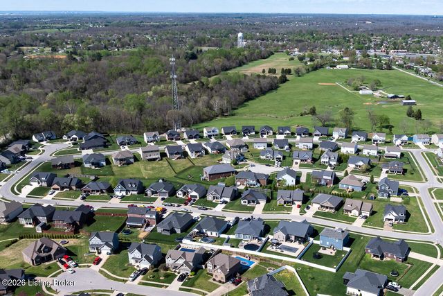 389 Williamsburg Dr, Mt Washington, KY 40047