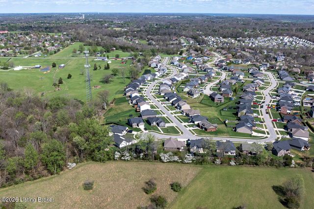 389 Williamsburg Dr, Mt Washington, KY 40047
