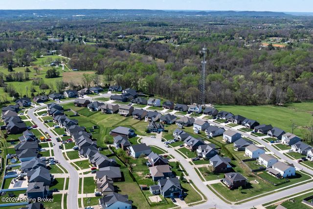 389 Williamsburg Dr, Mt Washington, KY 40047