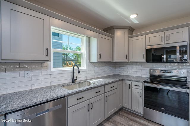 389 Williamsburg Dr, Mt Washington, KY 40047