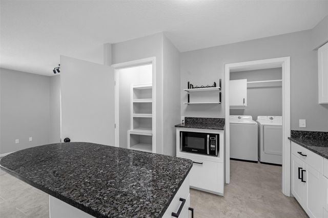 605 Helms Avenue, Wharton, TX 77488