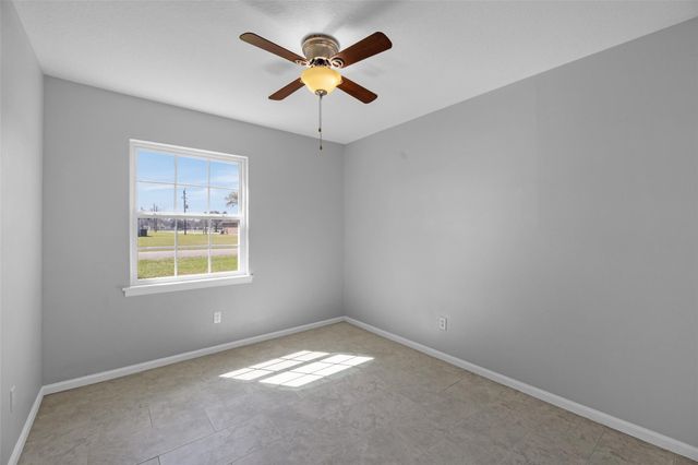 605 Helms Avenue, Wharton, TX 77488