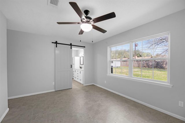 605 Helms Avenue, Wharton, TX 77488