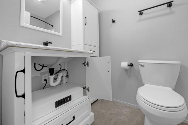 605 Helms Avenue, Wharton, TX 77488