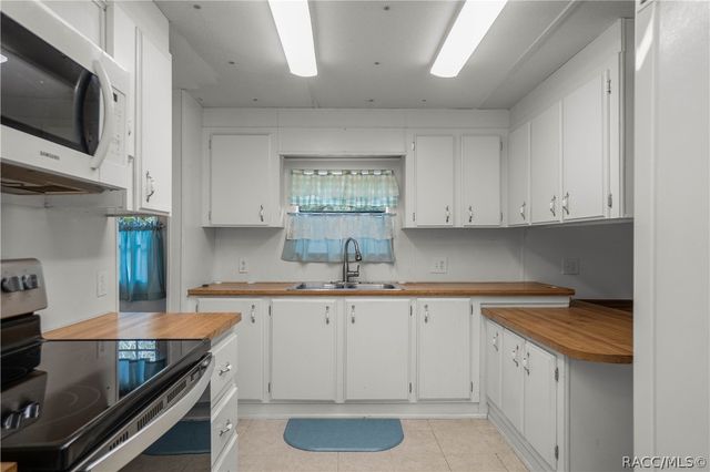 7892 W Missy Place, Dunnellon, FL 34433